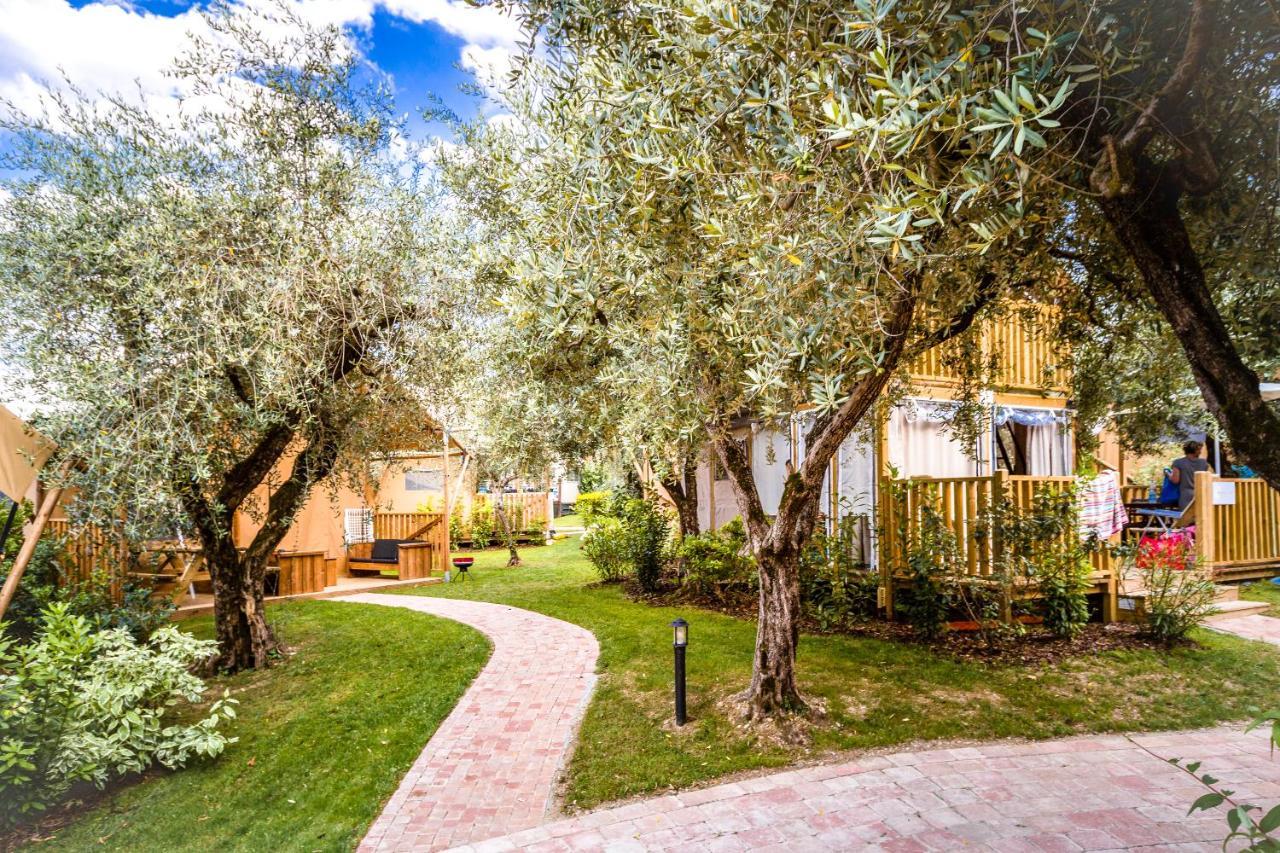 Weekend Glamping Resort San Felice del Benaco Exterior foto