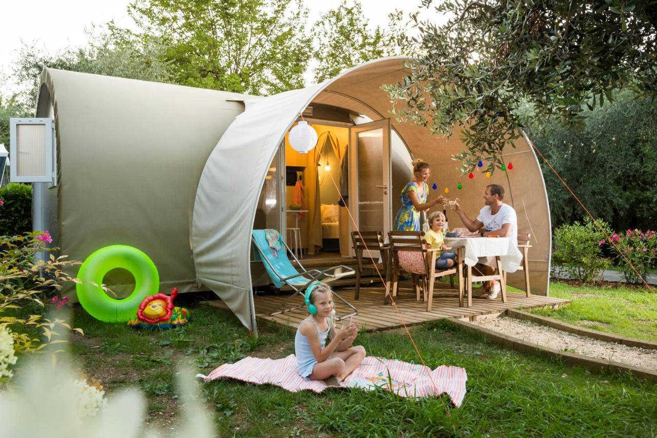 Weekend Glamping Resort San Felice del Benaco Habitación foto